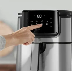 Electrolux Kypsentäminen-Airfryer E6Af1-4St