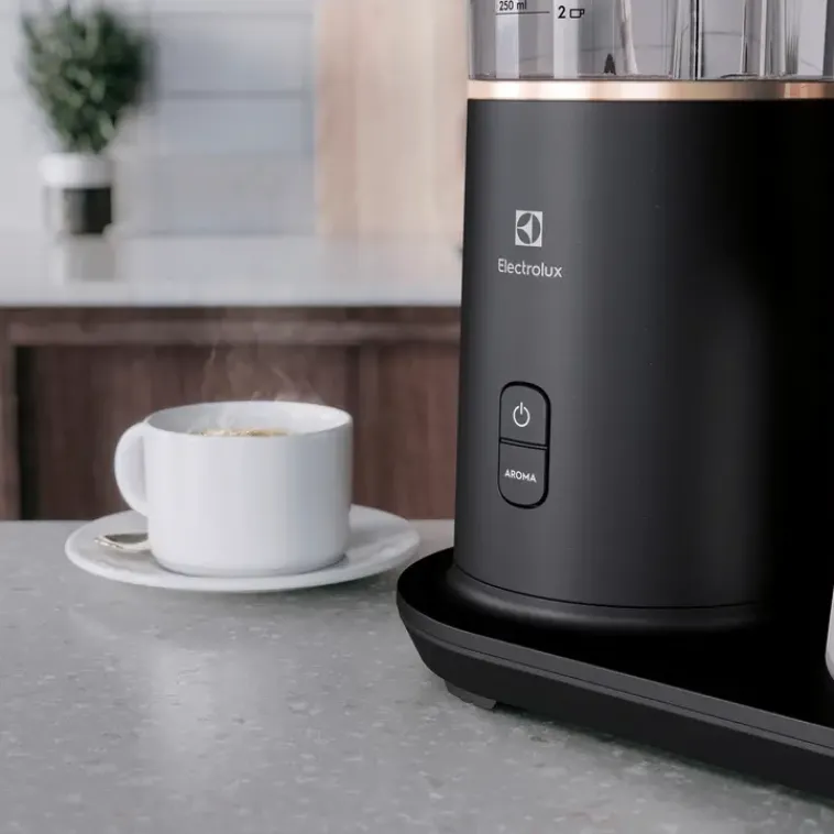 Electrolux Kahvi Ja Tee-Termoskahvinkeitin Explore 7 E7Cm1-6Gb