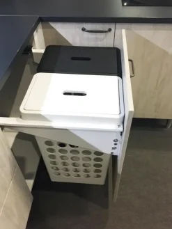 Mewe Säilytyskalusteet-Ulosvedettava Pyykkikori